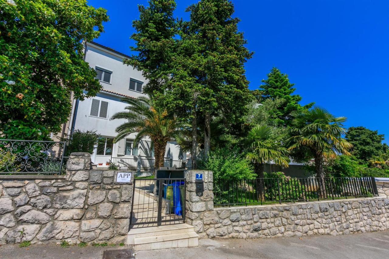 Apartment Andry 2 Цриквеница Экстерьер фото